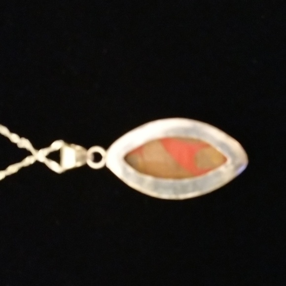 🌸Beautiful Carnelian pendant on an 18" rope chain 🌸 - Picture 3 of 5